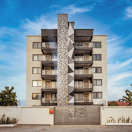 The Avery Apartments At Odomaa Place B, East Airport Accra Ngoại thất bức ảnh