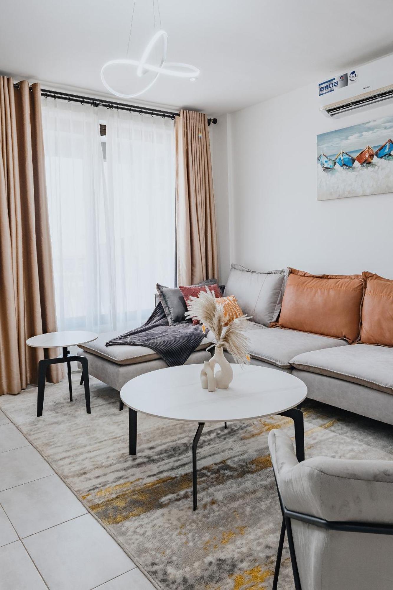 The Avery Apartments At Odomaa Place B, East Airport Accra Ngoại thất bức ảnh